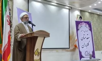 حوزه‌های علمیه باید حامی نیکوکاران باشد
