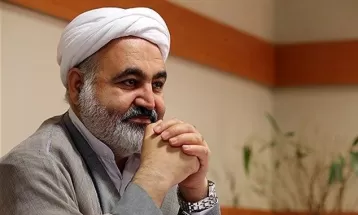 شهید رئیسی هیچ‌گاه دچار کیش شخصیتی نشد