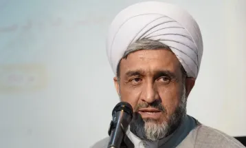 خدمت به مردم باید محور اصلی فعالیت‌ها باشد