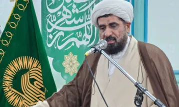 شهدا نماد وحدت شیعه و سنی هستند