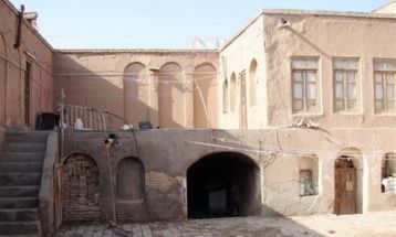 خانه‌های قدیمی روستاهای سبزوار بومگردی می‌شوند
