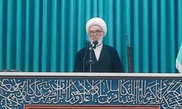 بصیرت و فرهنگ مطالعه، راه مبارزه با استکبار