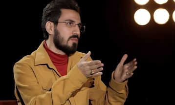 هنر انقلابی را در سطح بین‌الملل معرفی کنیم