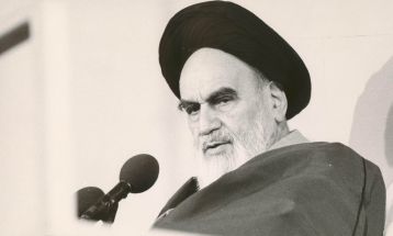 امام خمینی؛ مسیر تاریخ را تغییر داد