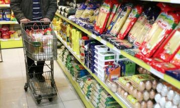 هیچ کمبودی در کالاهای اساسی خلیل‌آباد وجود ندارد
