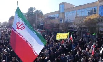 دریای جمعیت گناباد، موج فتنه را درهم شکست