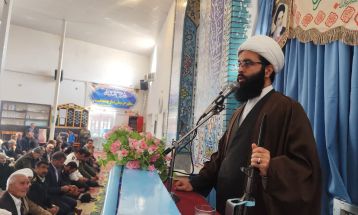تهدید رهبری خط قرمز امت اسلامی است