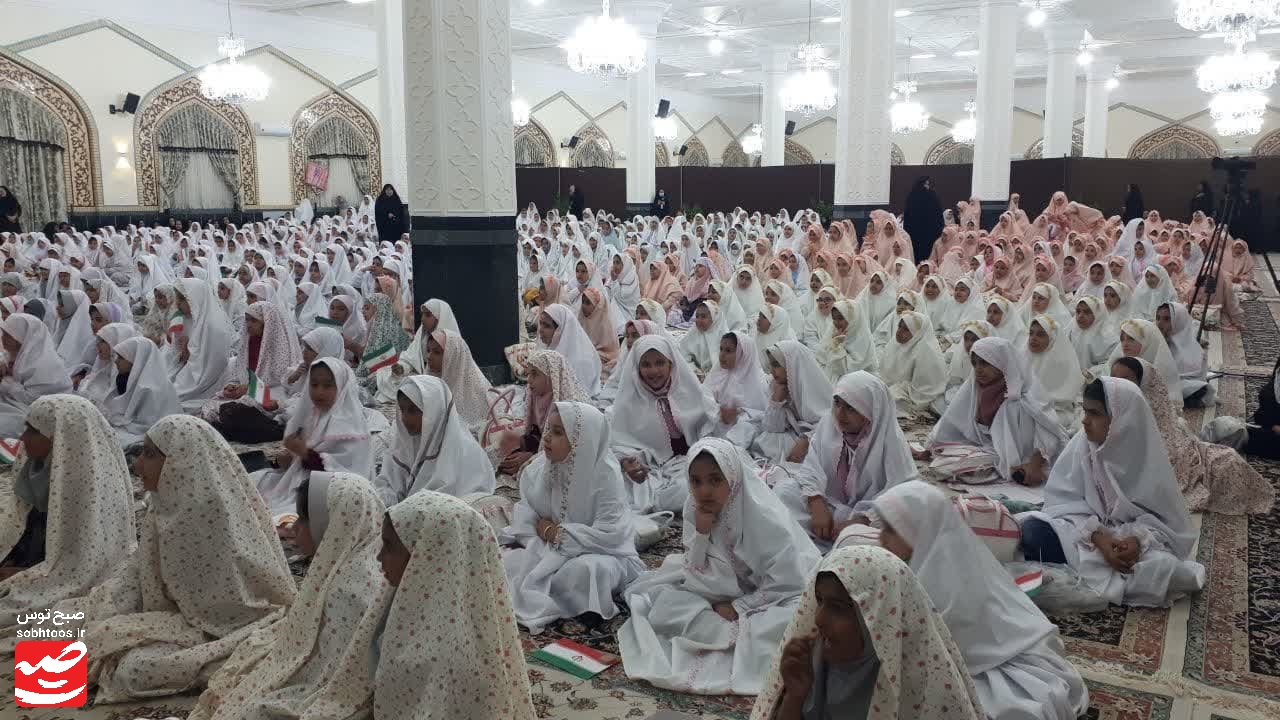 جشن «روزه اولیها» ویژه ۱۱۰۰ دانشآموز دختر در کاشمر برگزار شد