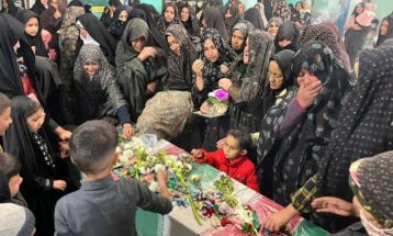 مراسم وداع با پیکر پاک شهید خوش‌نام در گناباد