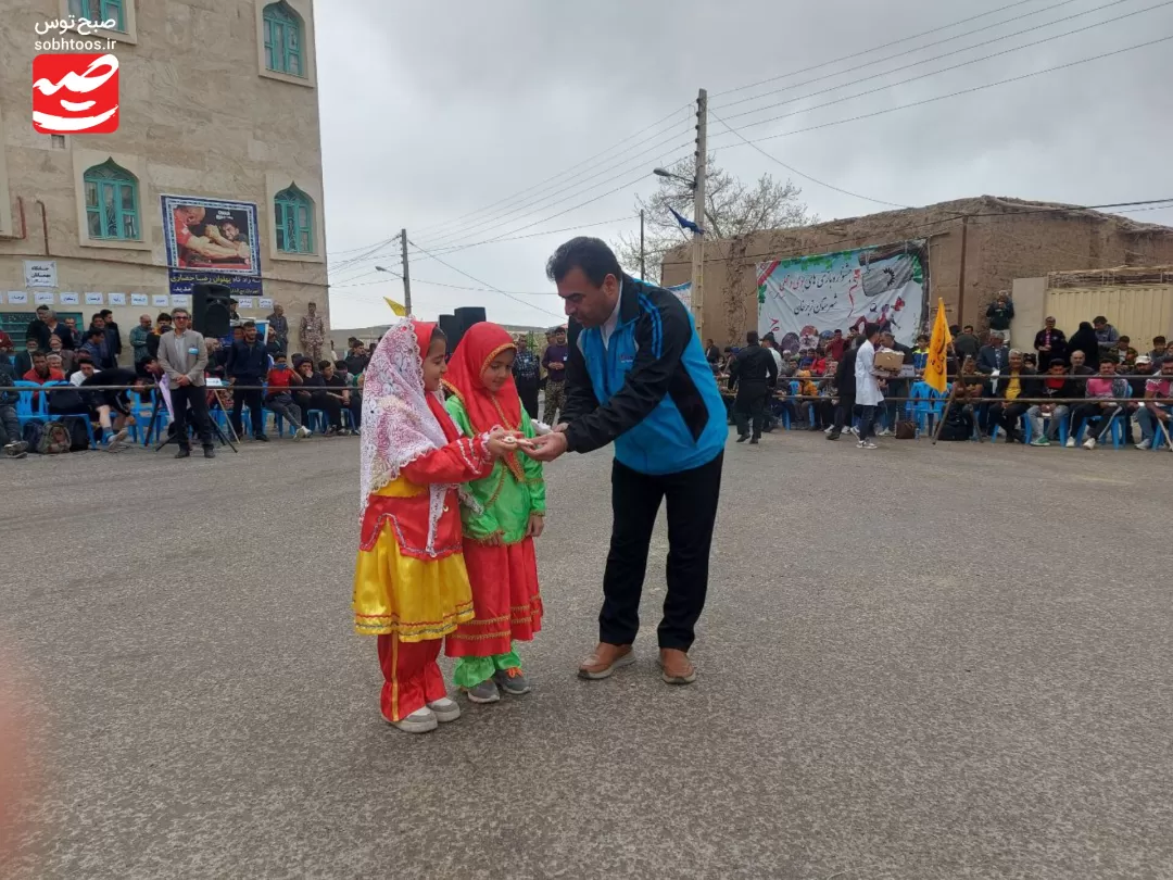 برگزاری جشنواره بازی‌های بومی محلی در زبرخان