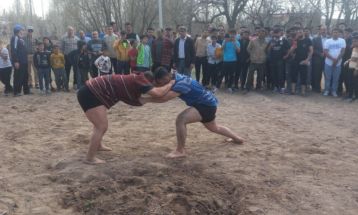 برگزاری مسابقات کشتی باچوخه‌ در روستای کوه‌سخت نیشابور